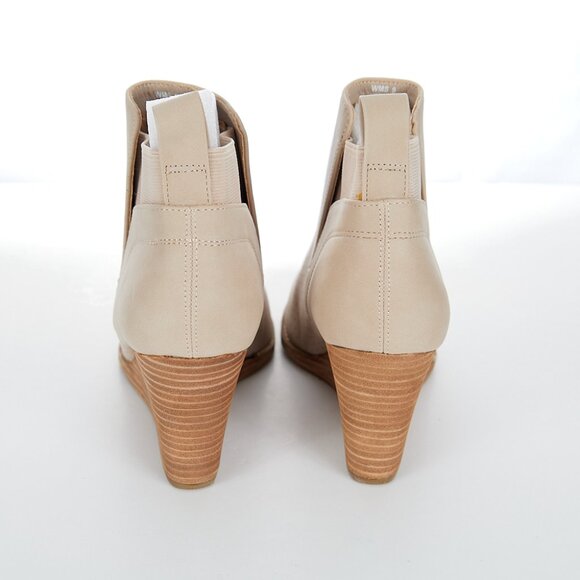 DV Dolce Vita GERDY Bootie in Beige Women's Size 9 NWT - Picture 4 of 8